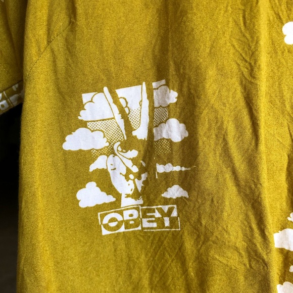 Obey button down shirt - rare - Picture 3 of 3